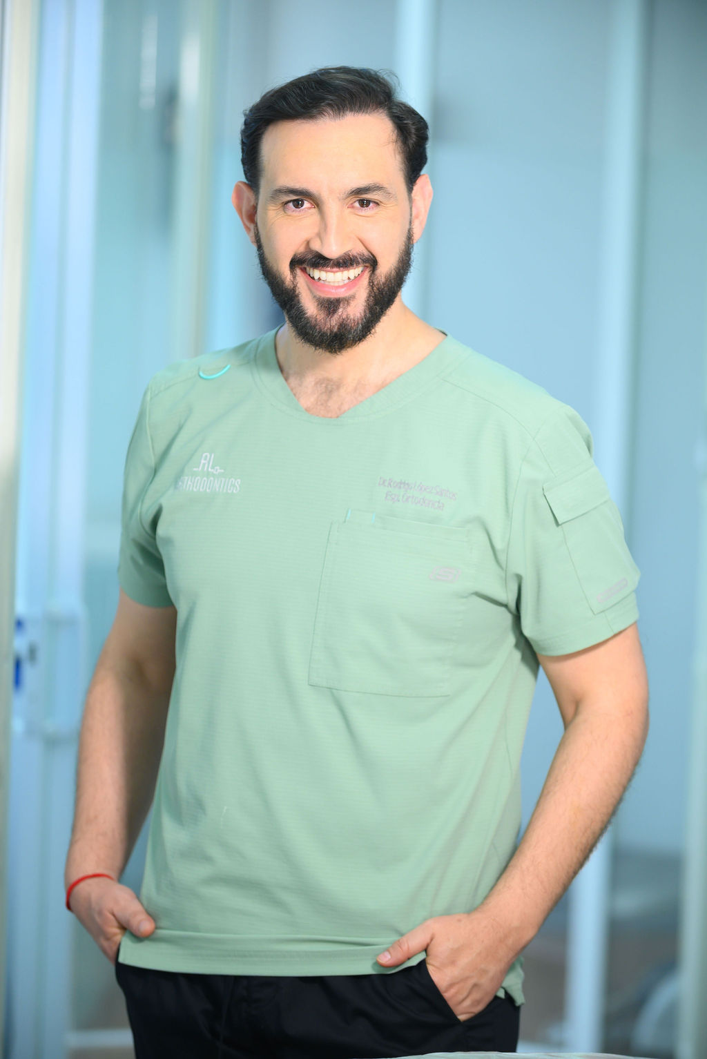Dr. Rodrigo López Santos